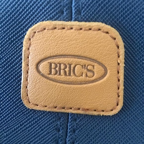 BRICS x Qatar Airlines Italian luxury luggage company/Washbag/makeup bag/unisex - Picture 3 of 6